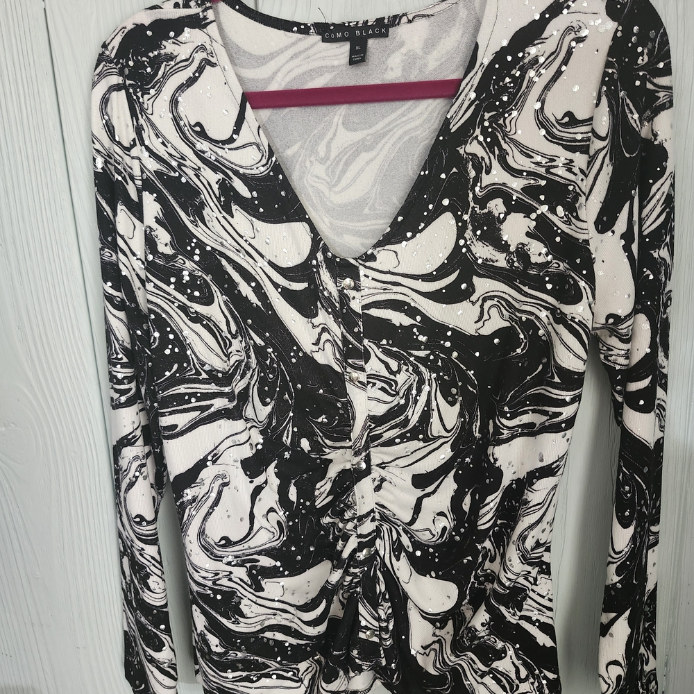 Women's XL Black and White Marble Design Top.